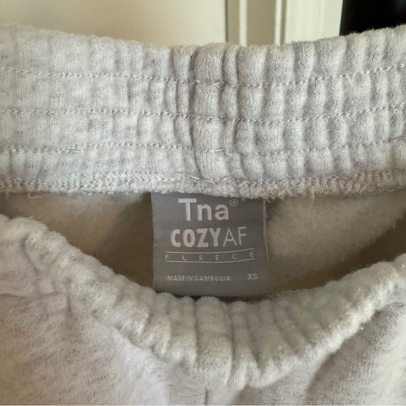 Aritzia sweats bundle - Picture 9 of 10